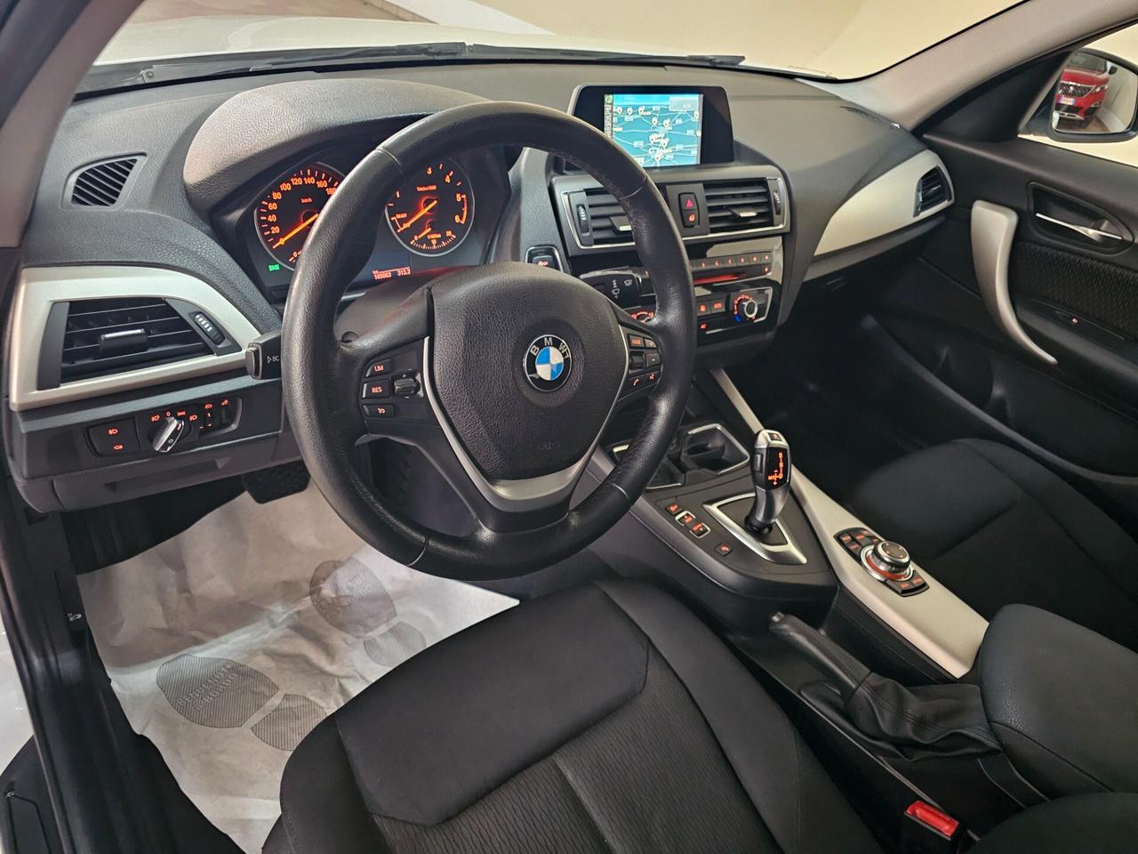 Bmw 116 116d 5p. Urban