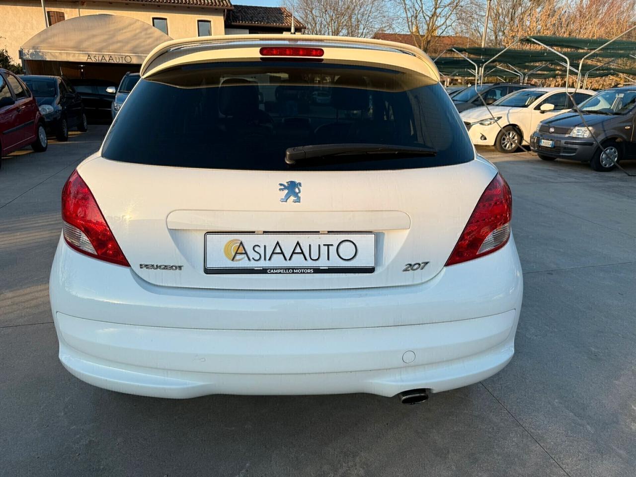 Peugeot 207 1.4 benz 95CV NEO-PAT 74.900 KM