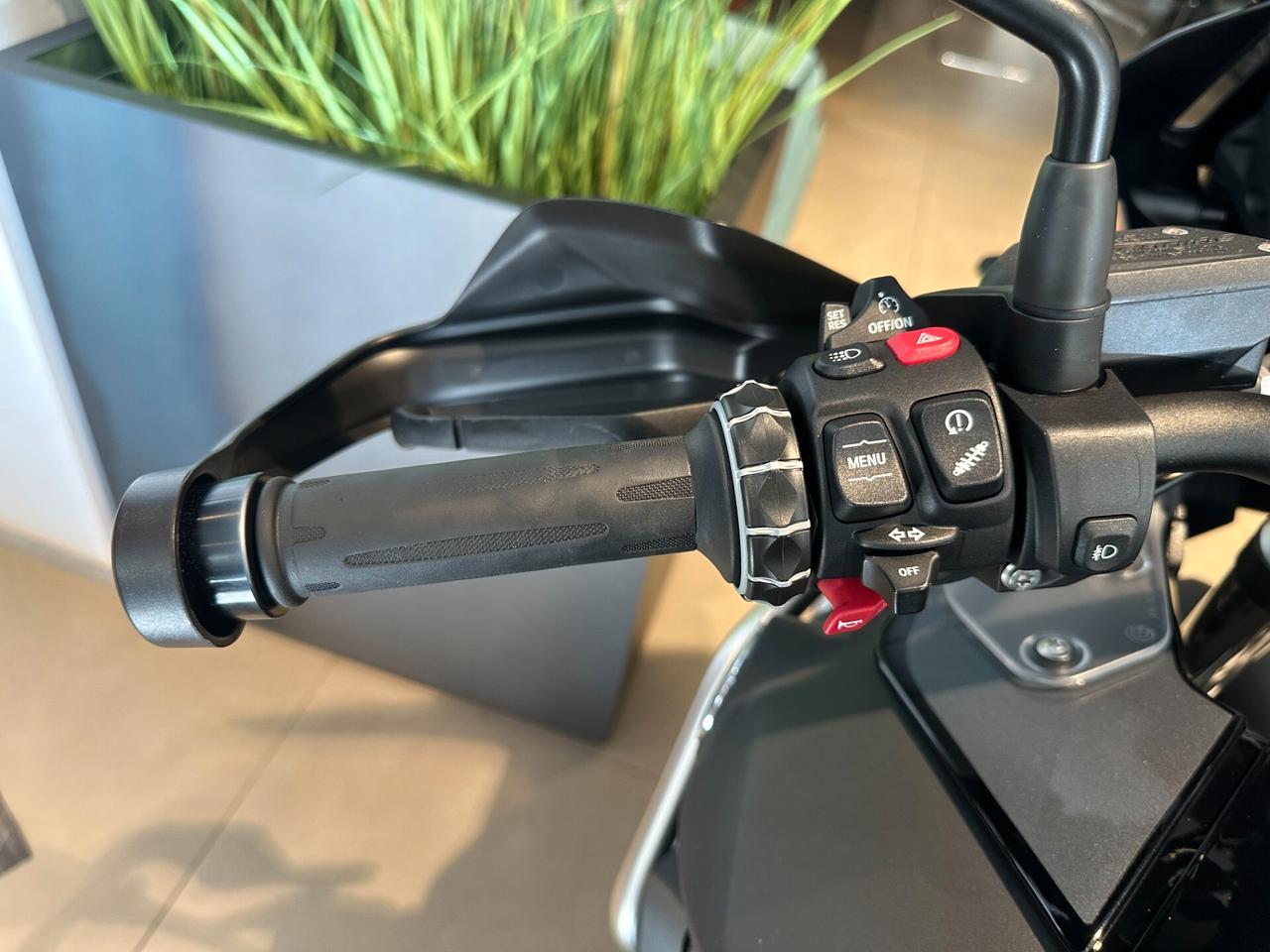 BMW R 1250 GS TRIPLE BLACK Adventure 2023