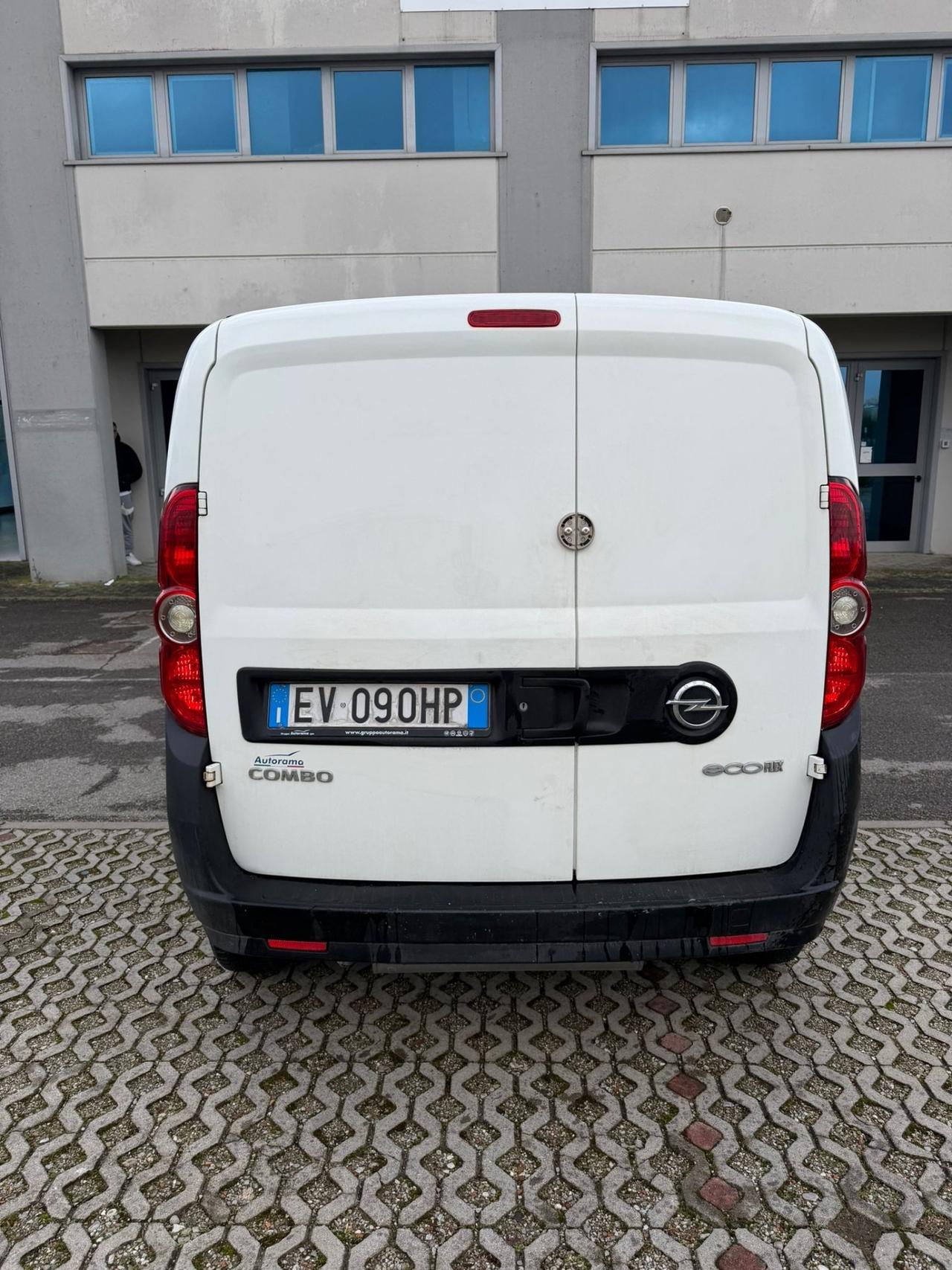 Opel combo 1.4 turbo metano