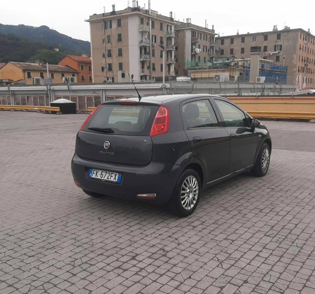 Fiat Grande Punto FORD FIESTA 1.0 EcoBoost ST-Line – NEOPATENTATI CONDIZIONI IMPECCABILI Bellissima
