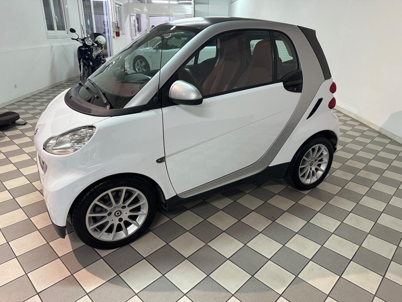 Smart ForTwo 1000 52 kW coupé passion