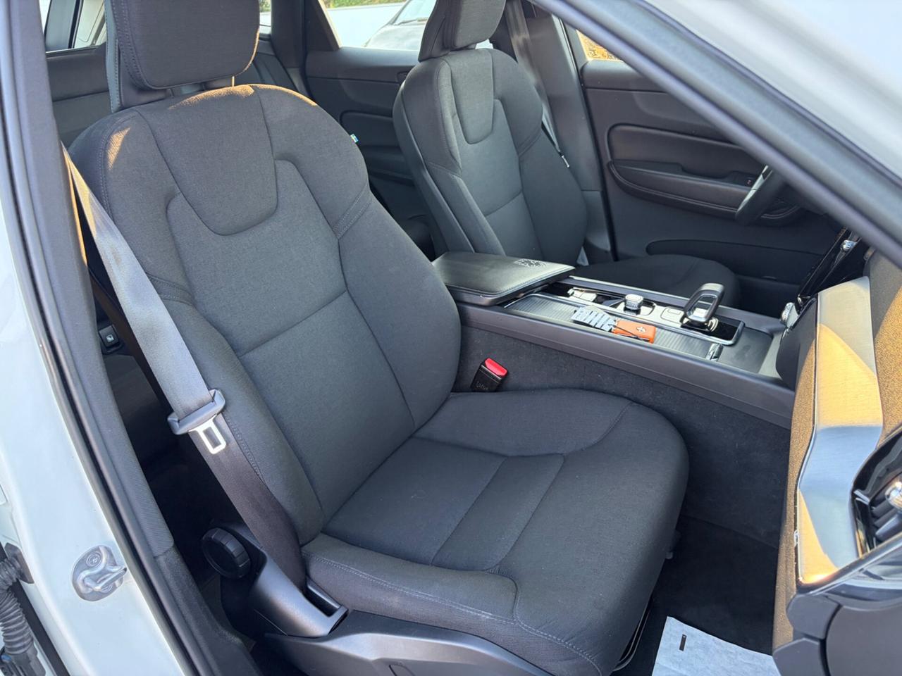 Volvo XC 60 XC60 B4 (d) AWD GEARTRONIC MOMENTUM PRO