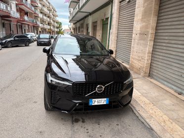 Volvo XC 60 XC60 B4 (d) AWD automatico Plus Dark