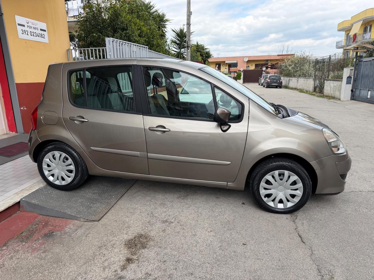 Renault Modus Grand 1.5 dCi 85CV Dynamique