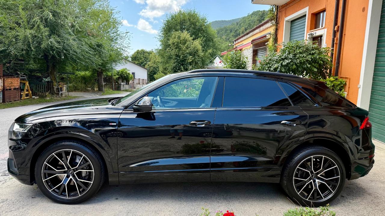 Audi Q8 50 TDI 286 CV quattro S-Line