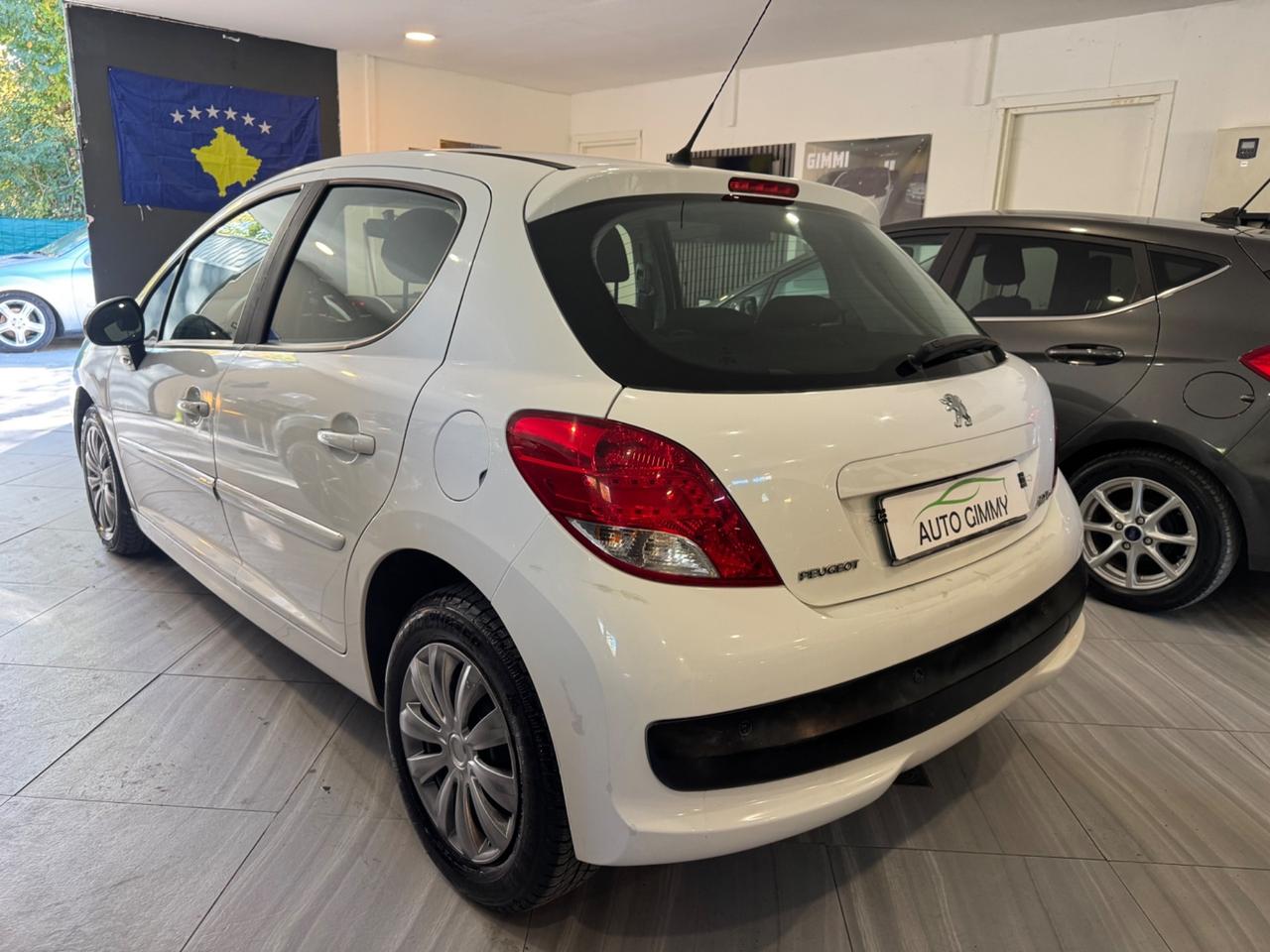 Peugeot 207 1.4 GPL BENZINA NEOPATENTATI