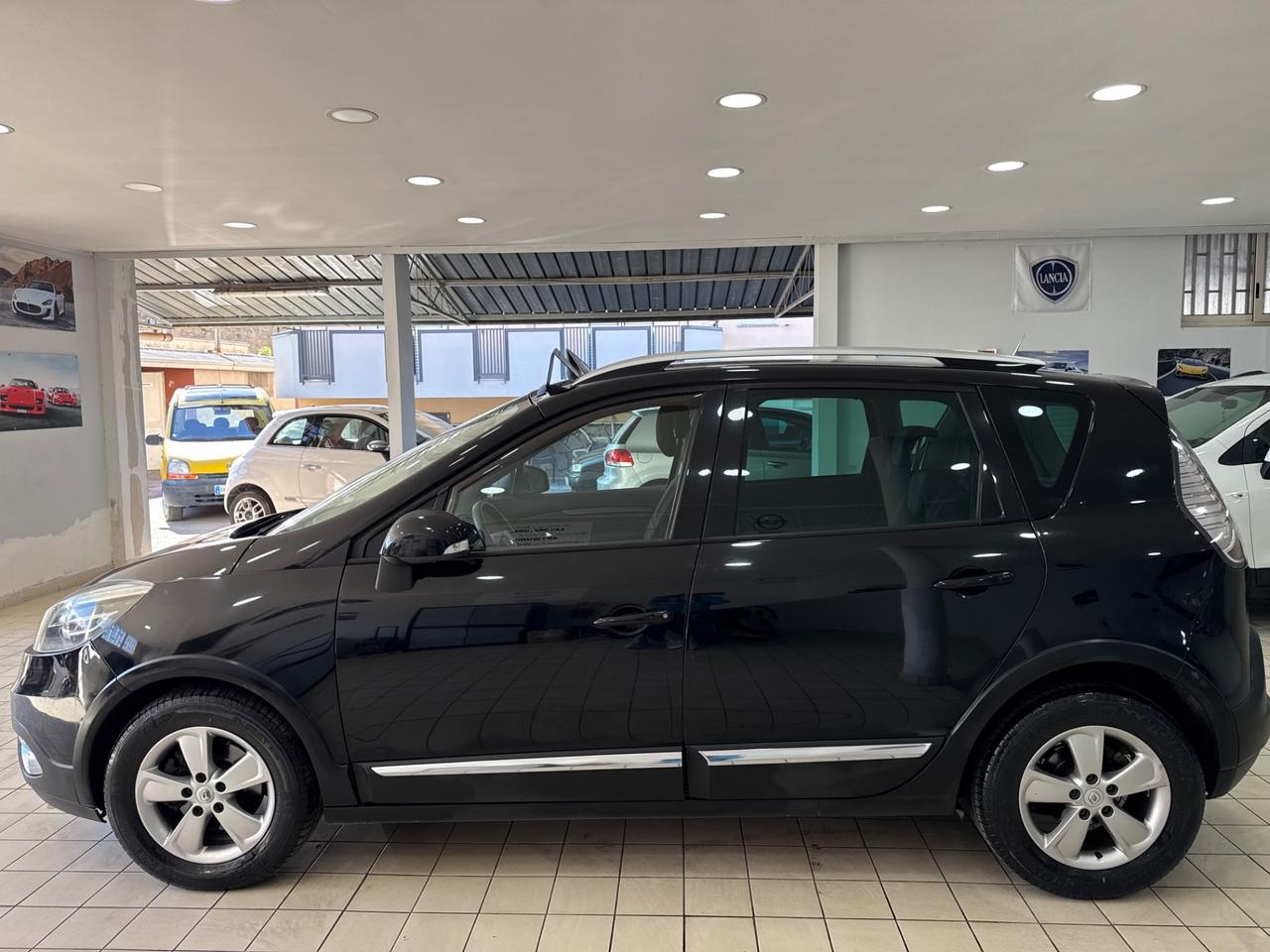 Renault Scenic xmod cross 1.5 dci