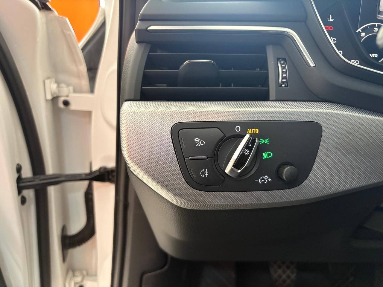 Audi A4 2.0 TDI 150 CV ultra Sport virtual navi xeno permute finanziamenti