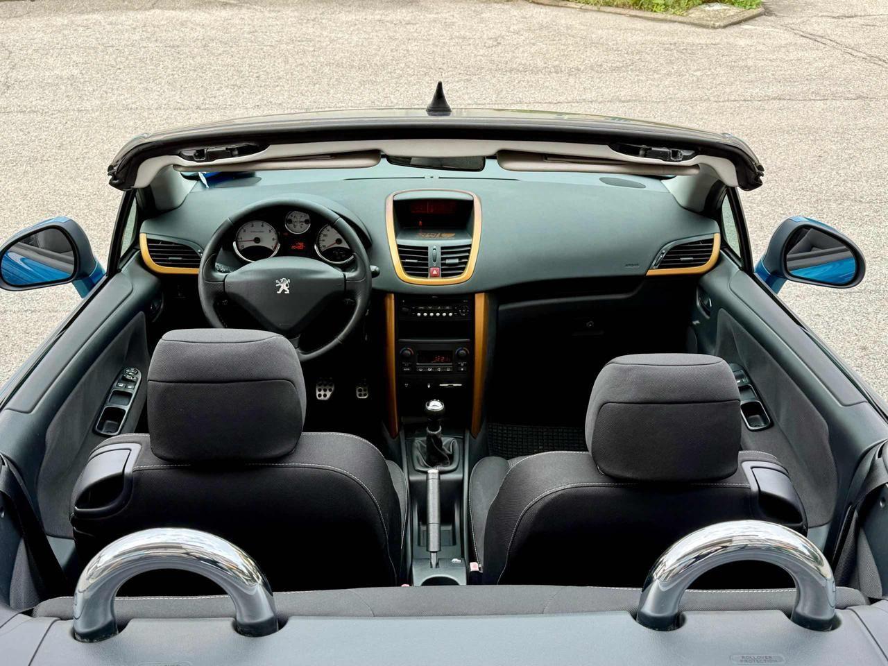 PEUGEOT 207 1.6 VTi 120CV CC Féline