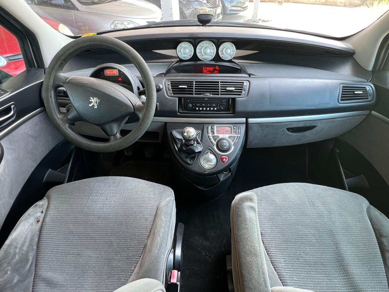 Peugeot 807 2.0 HDi FAP SR
