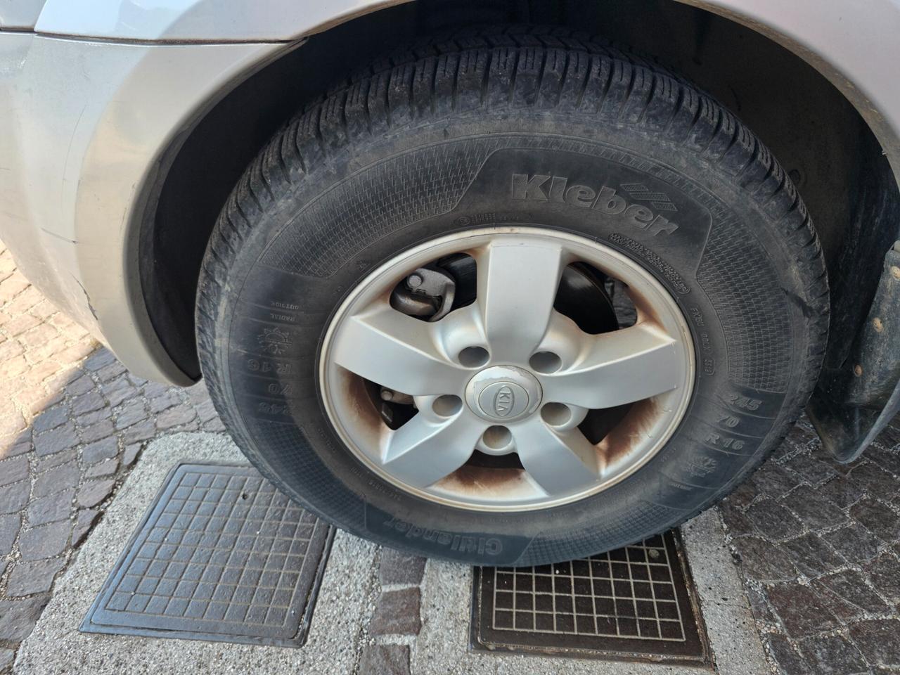Kia Sorento 2.5 16V CRDI VGT 4WD con 212.000km Frizione da rifare