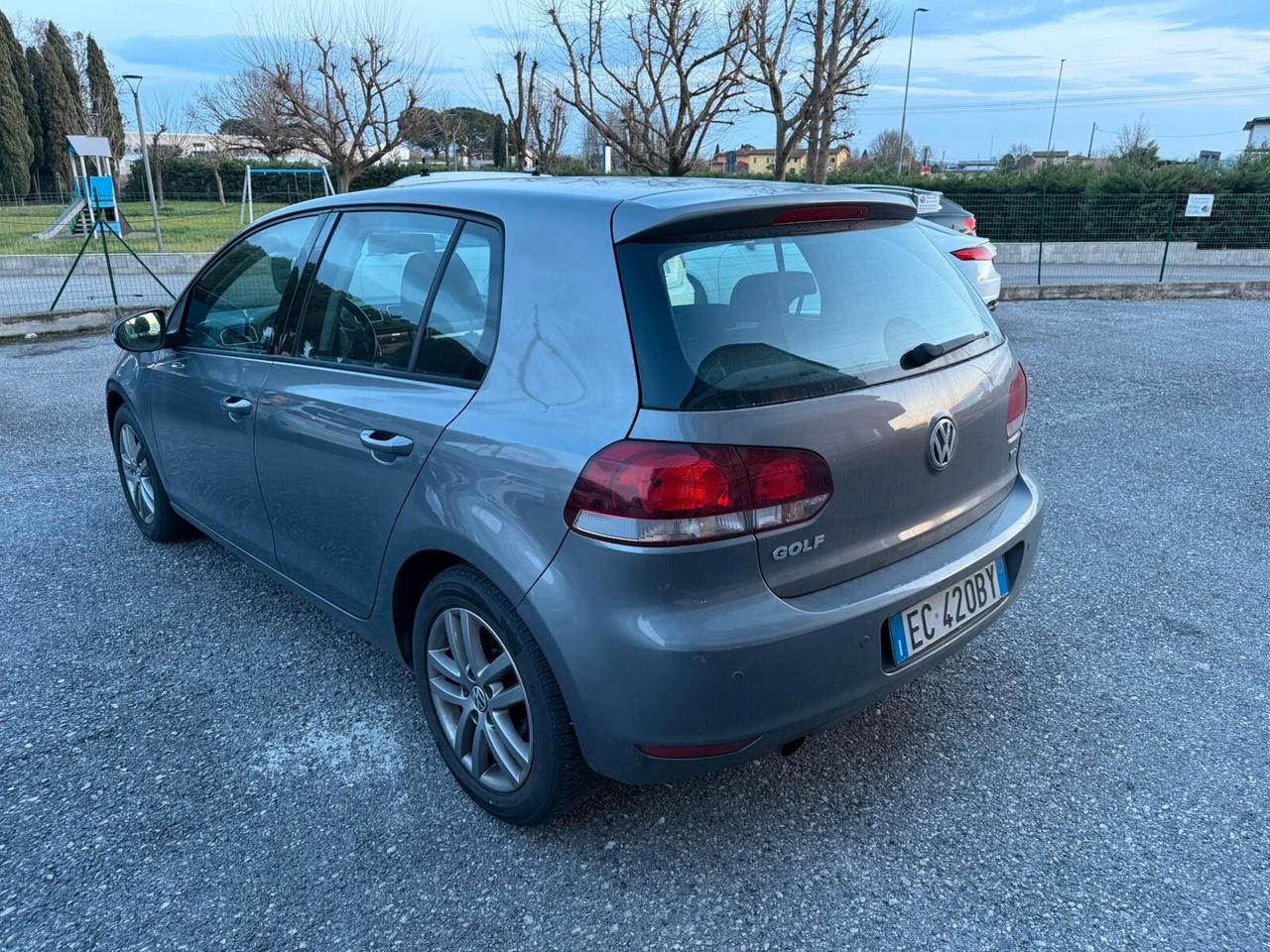 Volkswagen Golf 1.6 TDI DPF 5p. Highline