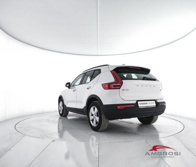 VOLVO XC40 T2 Momentum Core