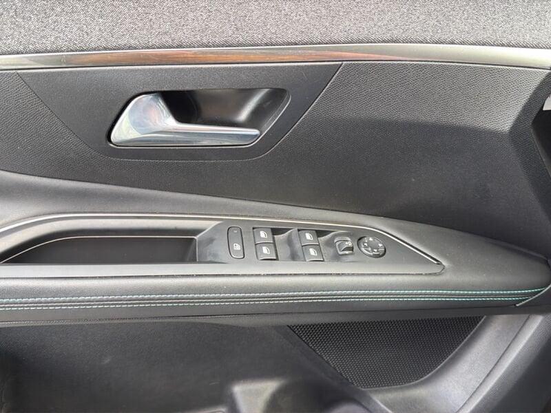 Peugeot 3008 3008 1.6 hybrid phev GT Pack 225cv e-eat8