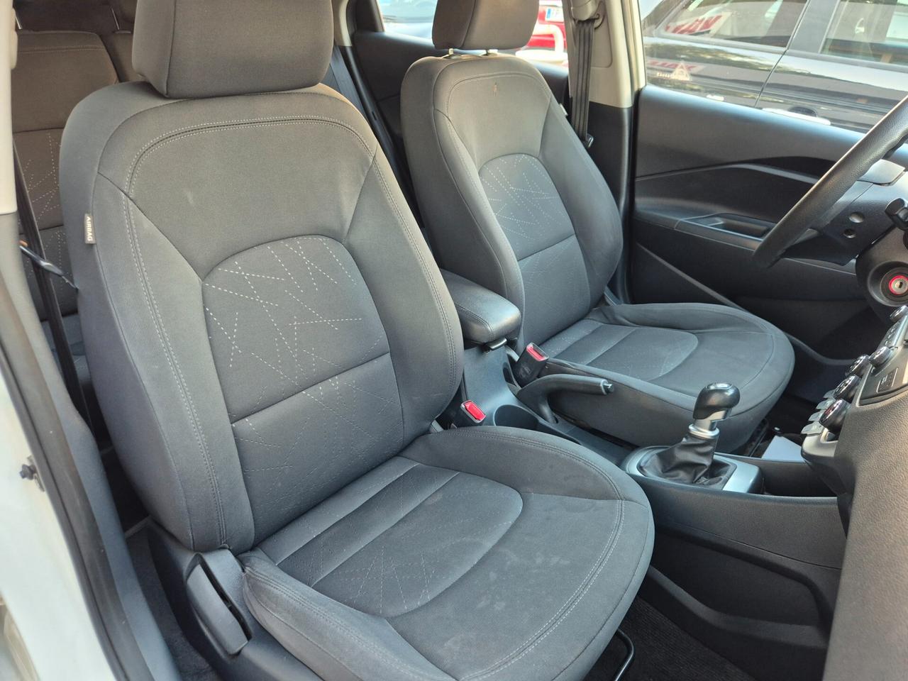 Kia Rio 1.1 CRDi WGT 5p. LX UNIPRO 22