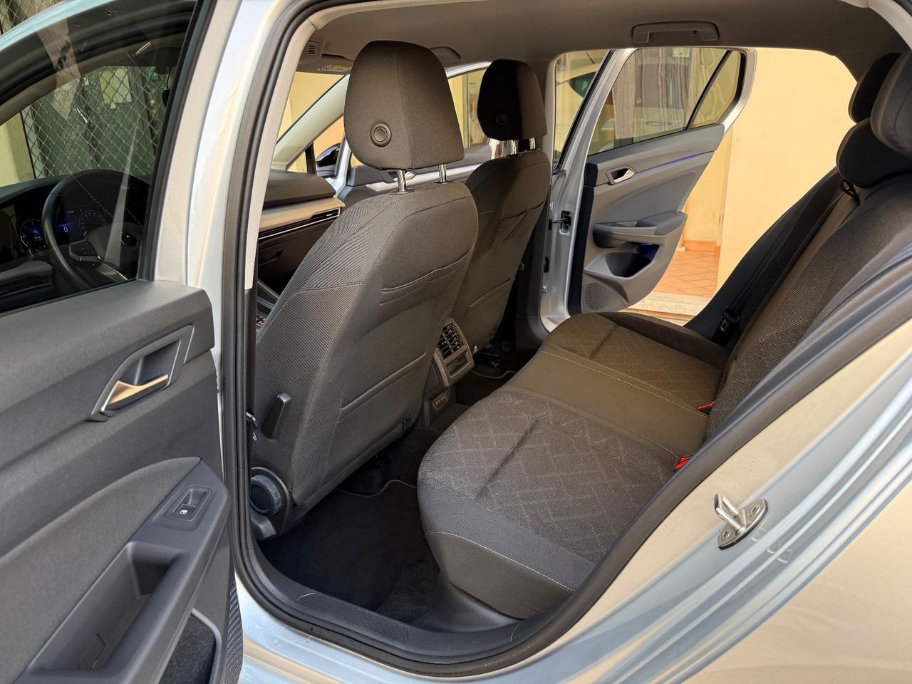 Volkswagen Golf 2.0 TDI 150 CV DSG SCR Style
