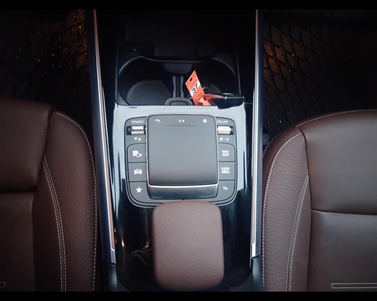 Mercedes-Benz GLA-H247 2020 - GLA 250 e phev (eq-power) Premium auto