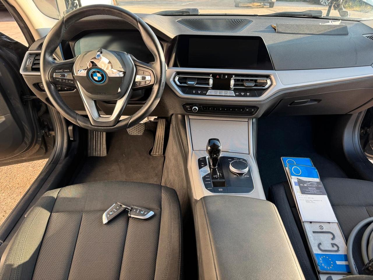 BMW 330 330e Touring auto INCIDENTATA