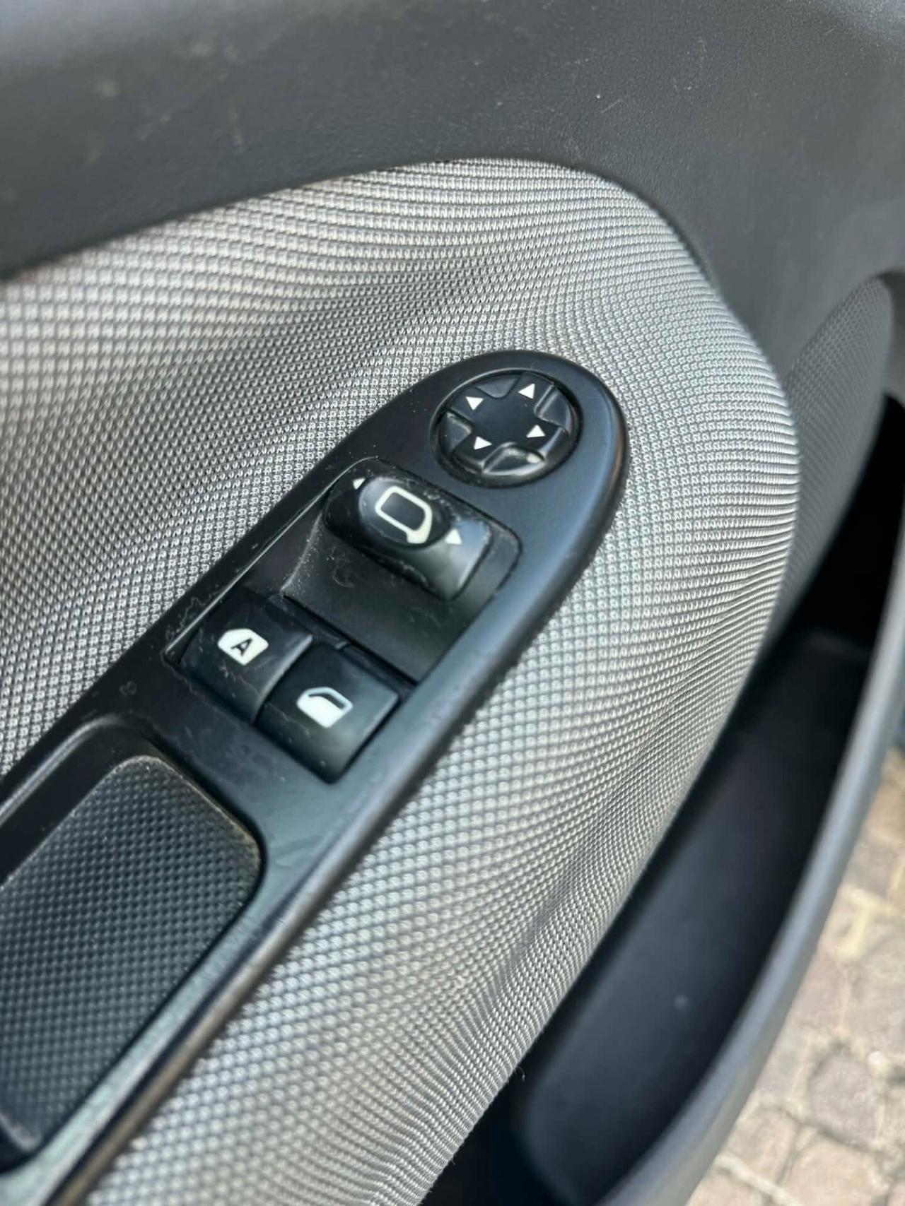 Citroen C3 Picasso 1.4 VTi 95 DeeJay