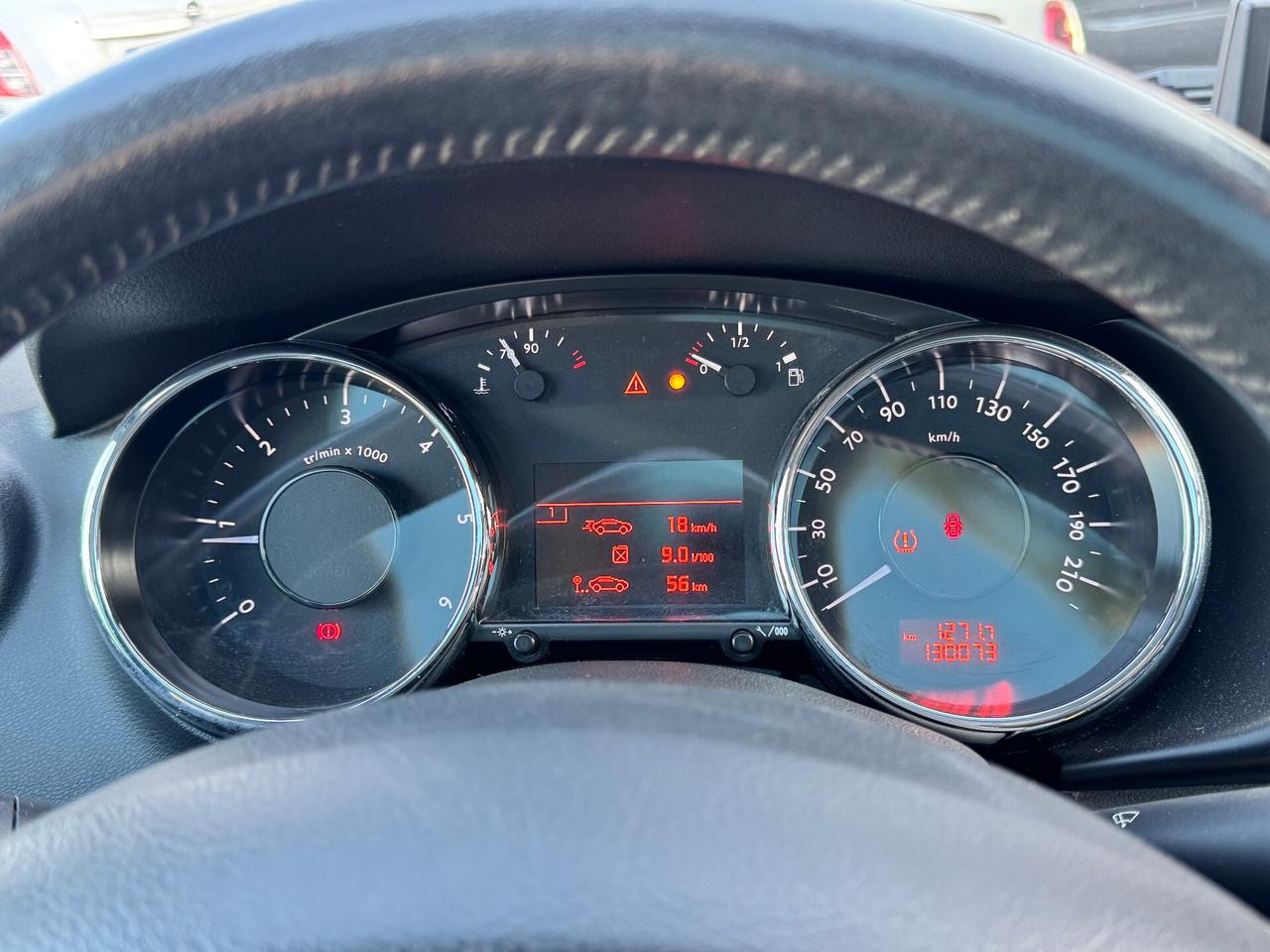 Peugeot 3008 1.6 HDi 115CV Allure