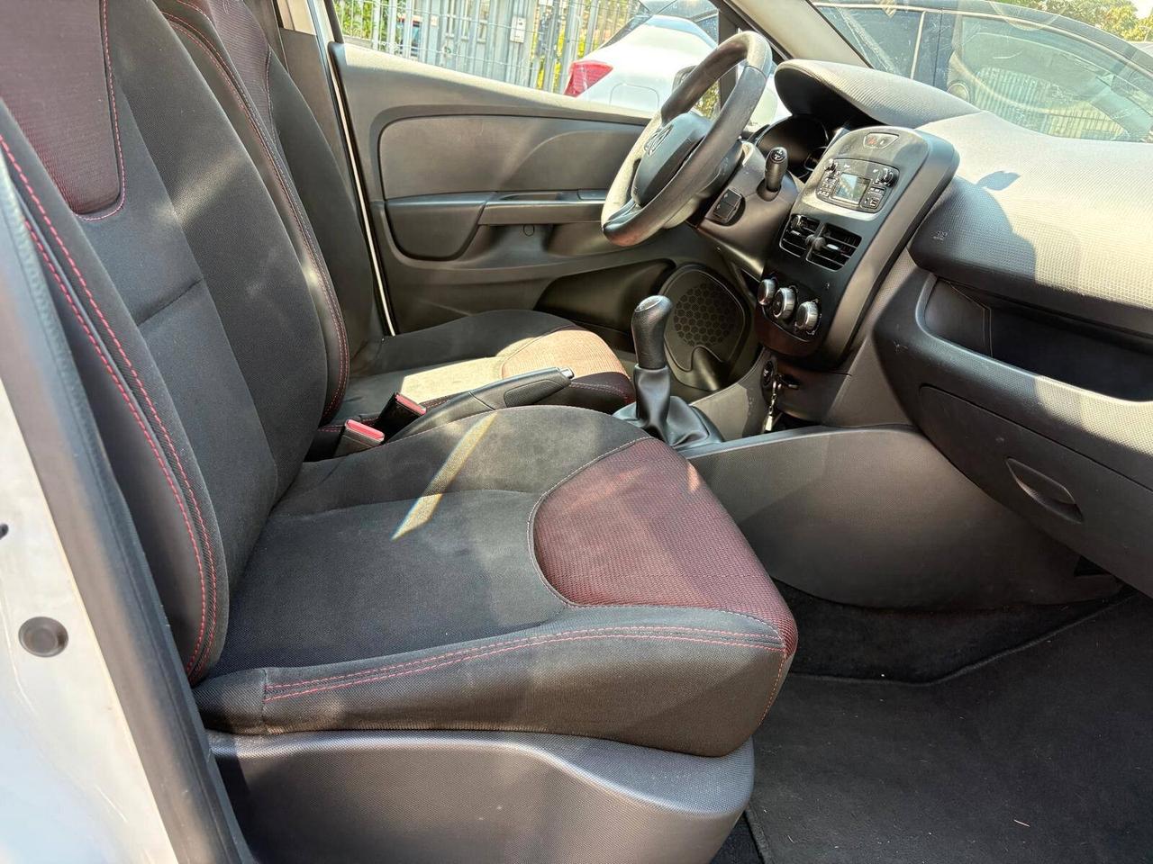 Renault Clio Sporter 1.2 75CV Live