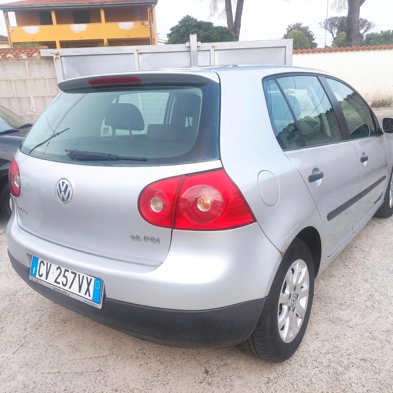Volkswagen Golf 1.6 16V FSI 5p. 6 marce Sportline