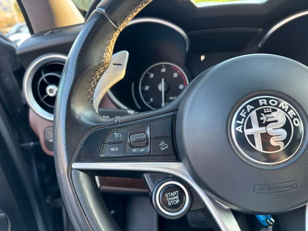 Alfa Romeo Stelvio 2.2 Turbodiesel 210 CV AT8 Q4 Executive 2018 / KM 235.000 Tua a solo 149 Euro al mese