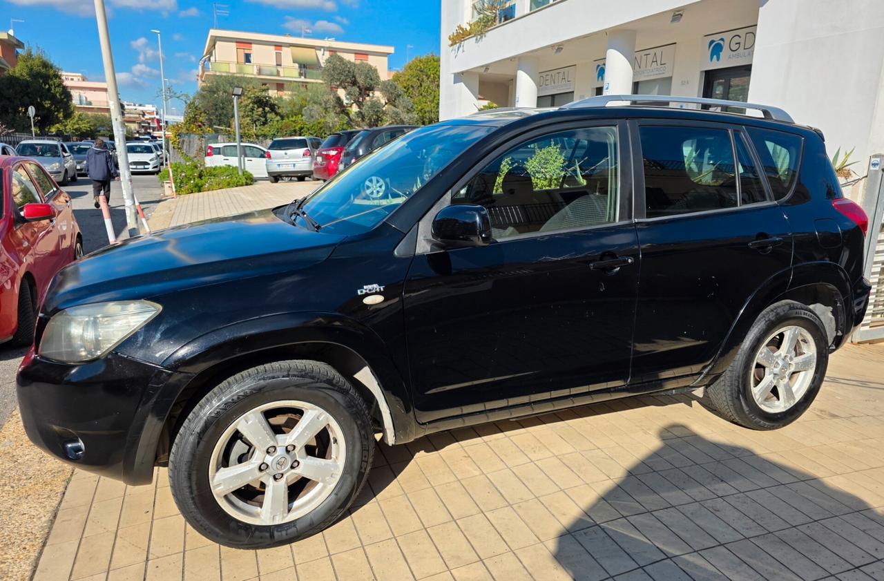 Toyota RAV 4 RAV4 2.2 D-4D 177 CV Luxury