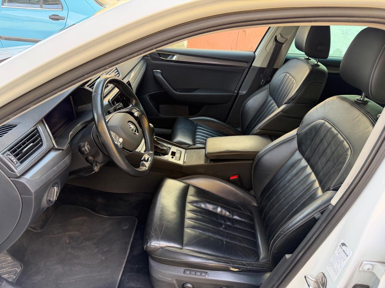 Skoda Superb 2.0 TDI 200 CV DSG 4x4 Full Optional