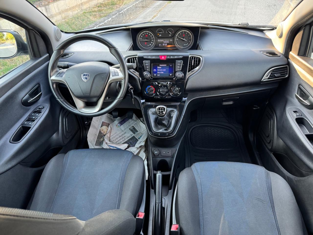 Lancia Ypsilon 1.2 69 CV 5 porte S&S Gold