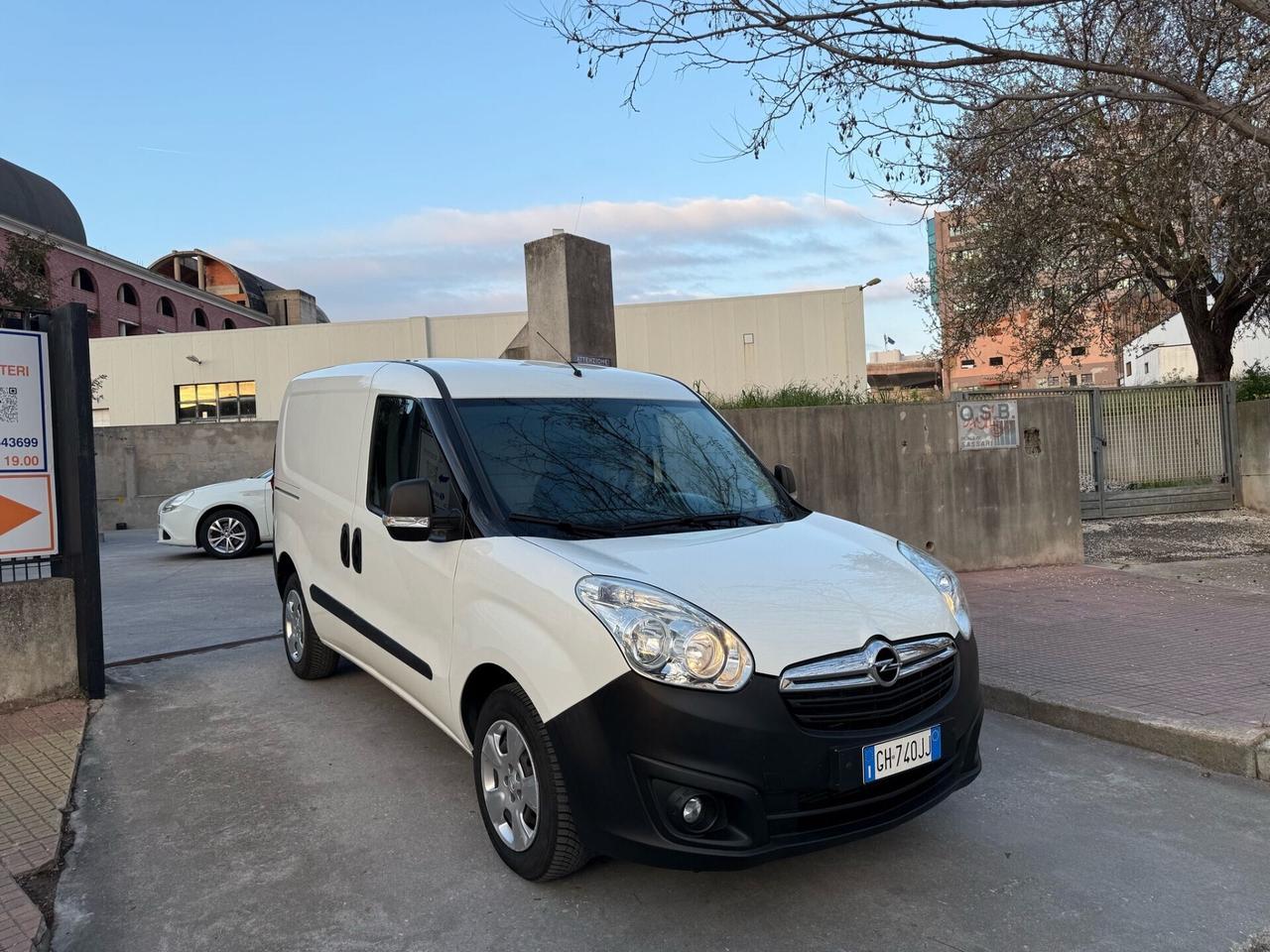 Opel Combo KM. 95.000! 1.3 CDTi 95CV N1