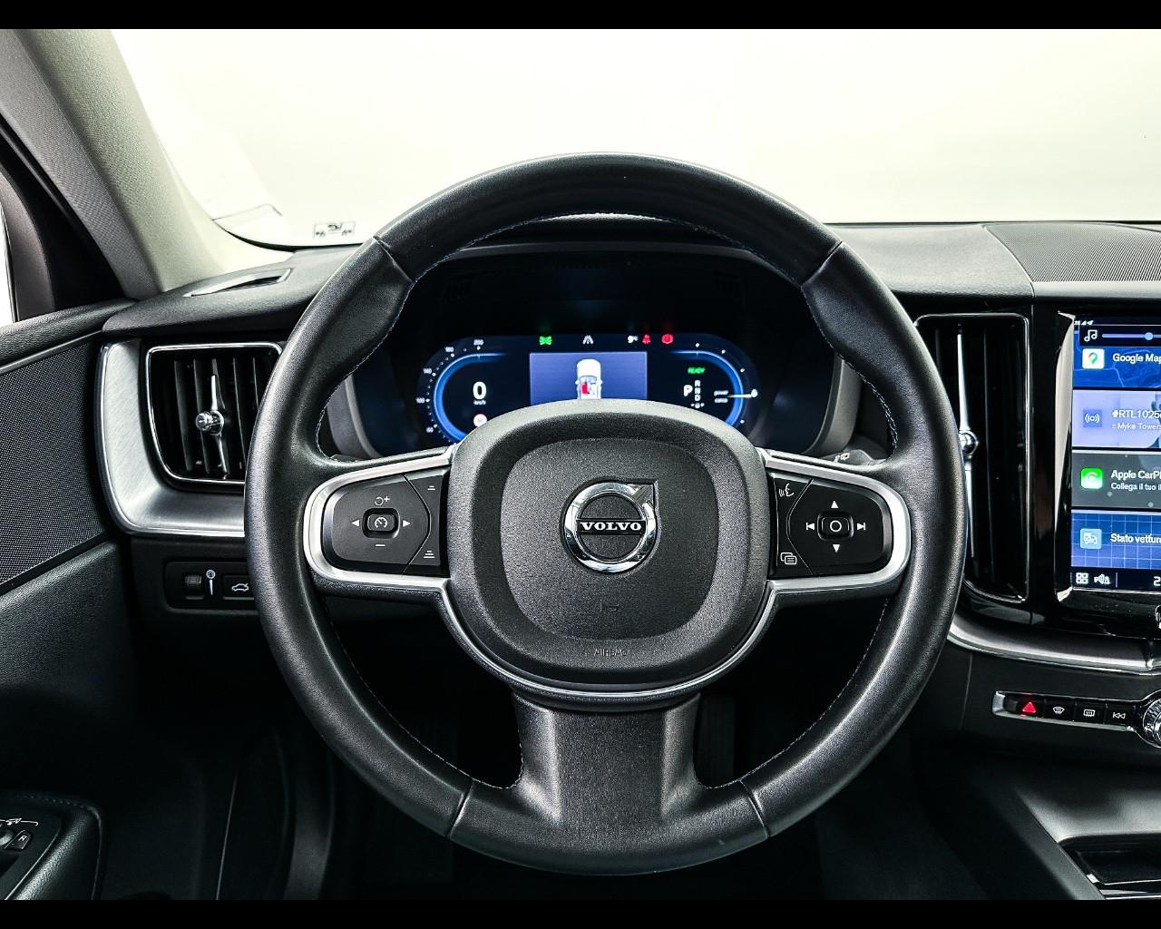 VOLVO XC60 (2017-->) - XC60 T6 Recharge Plug-in Hybrid AWD Inscription Expression