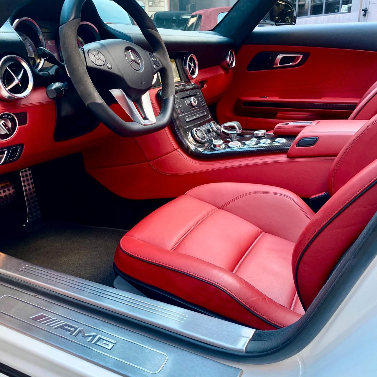 MERCEDES-BENZ SLS AMG