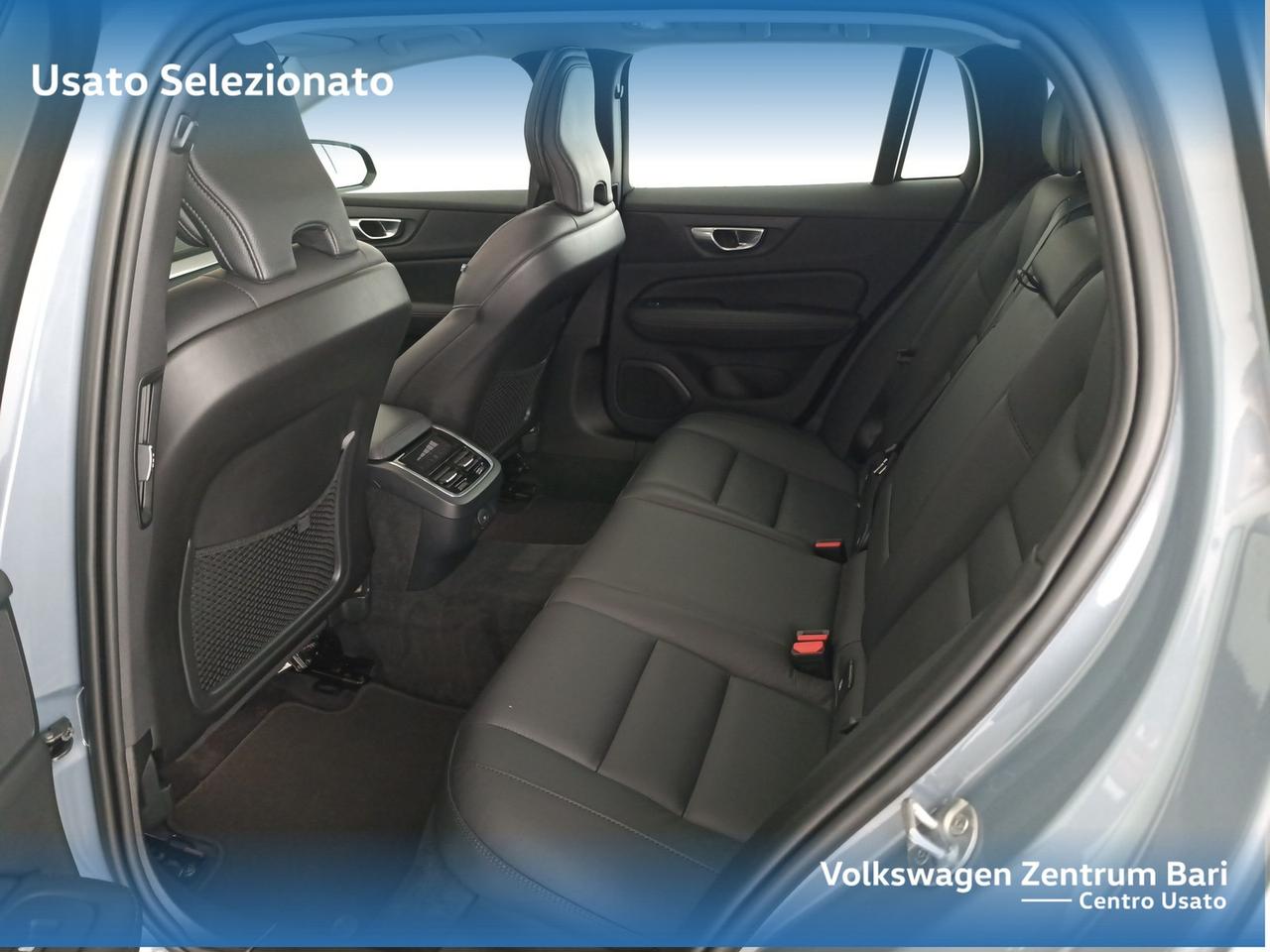 Volvo V60 2.0 b4 ultimate dark auto