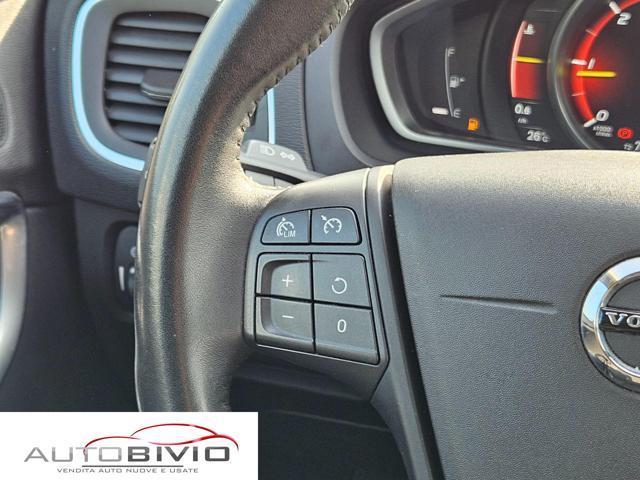 VOLVO V40 D2 Momentum