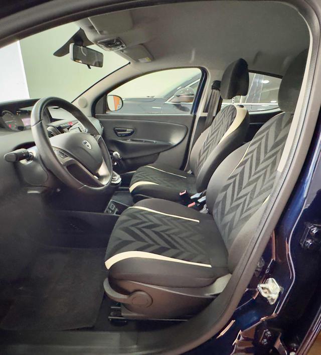 LANCIA Ypsilon 1.2 69 CV 5 porte Gold