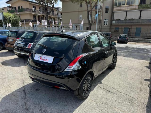 LANCIA Ypsilon 1.0 FireFly 5 porte S&S Hybrid Gold