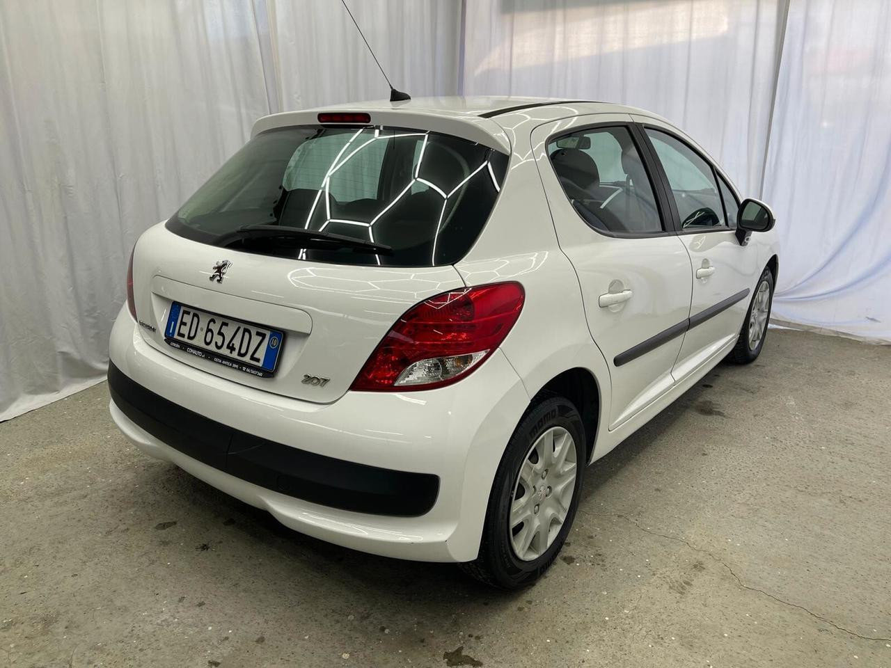 Peugeot 207 1.4 HDi 70CV 5p. X Line