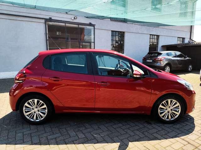 Peugeot 208 208 5p 1.6 bluehdi Touch 75cv