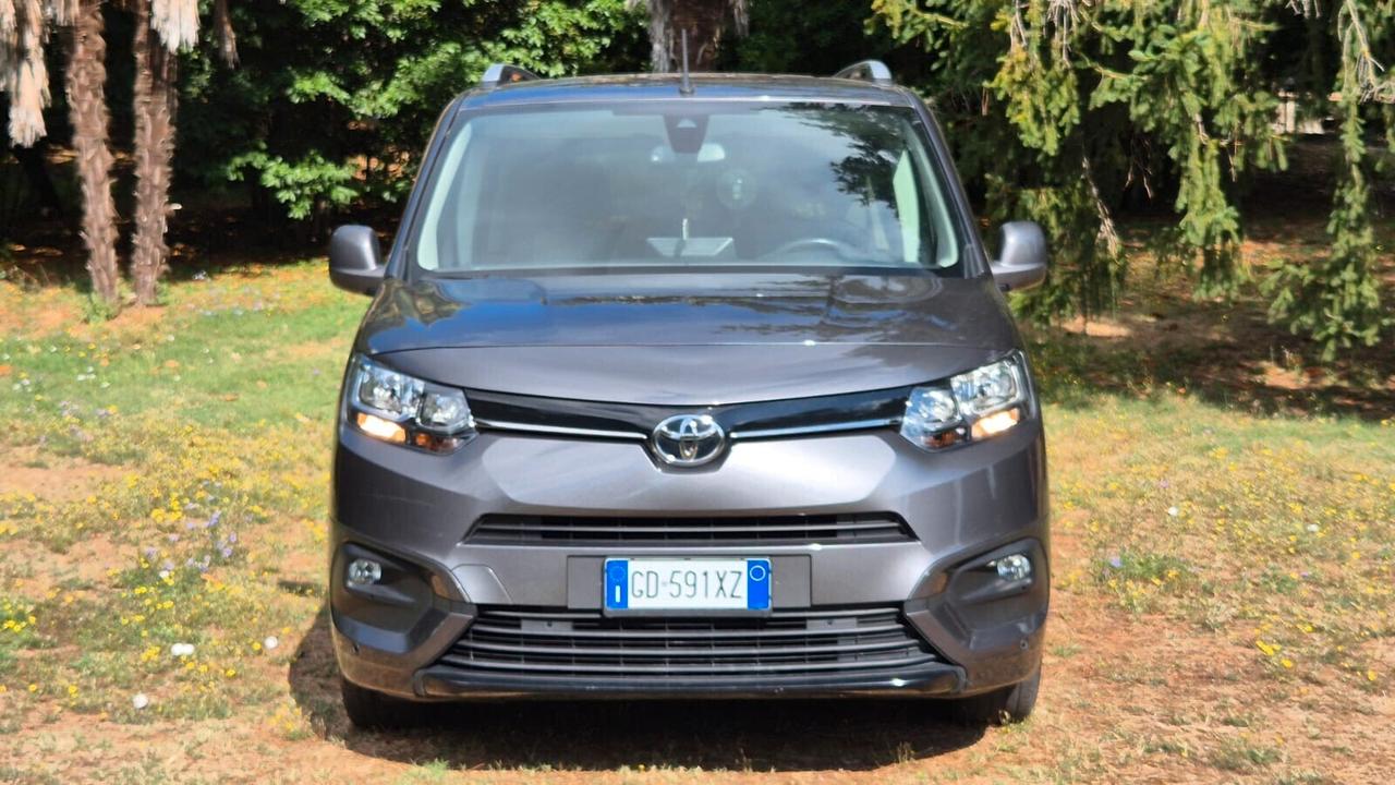 Toyota Proace City Verso 1.2 110 CV S&S Short D Executive 2021 PERFETTA leggi testo