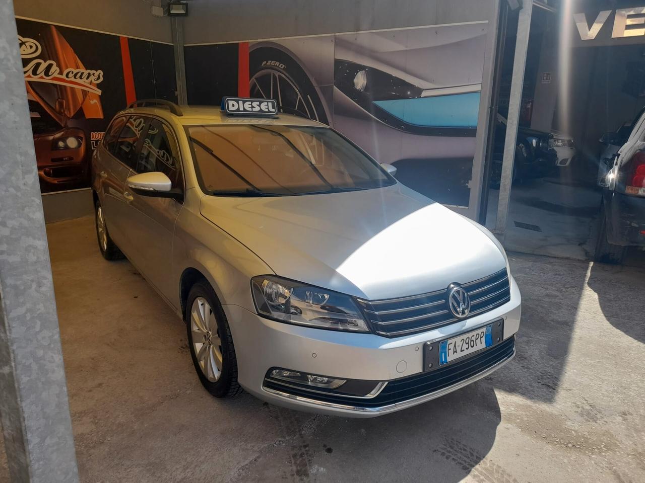 Volkswagen Passat 1.6cc diesel 12 mesi garanzia-2012