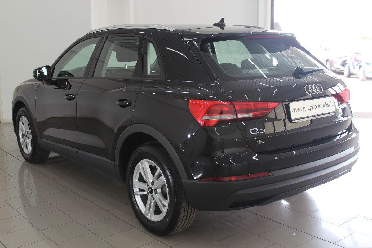 AUDI - Q3 - 35 TDI S tronic Business