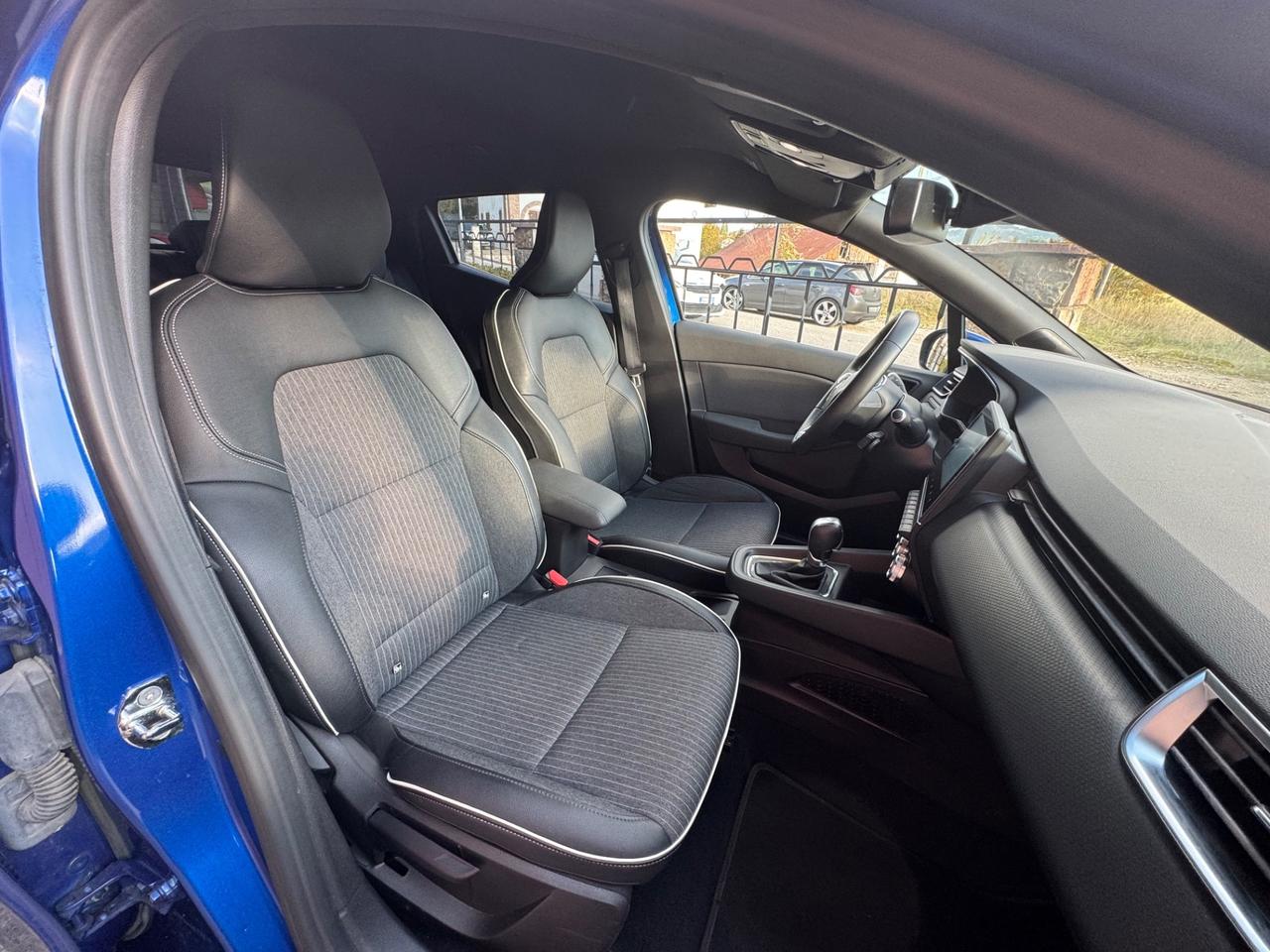 Renault Clio Full Hybrid E-Tech 140 CV 5 porte Initiale Paris