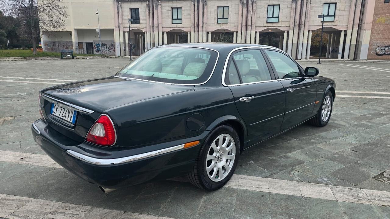 Jaguar XJ6 3.0 V6 cat 235CV A.S.I.
