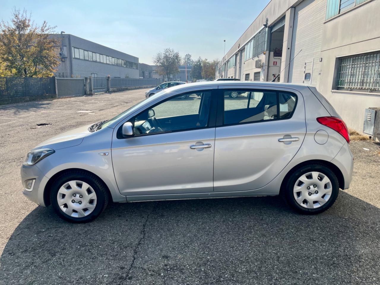 Hyundai i20 1.2GPL 2013 139.000km bombole revisionate fino all 2033