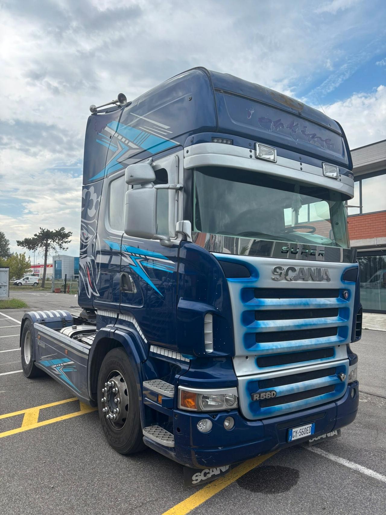 Scania R560