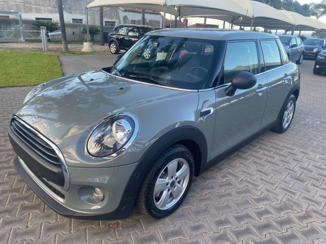 MINI One 1.5 One D Business 5 porte **NEOPATENTATI**