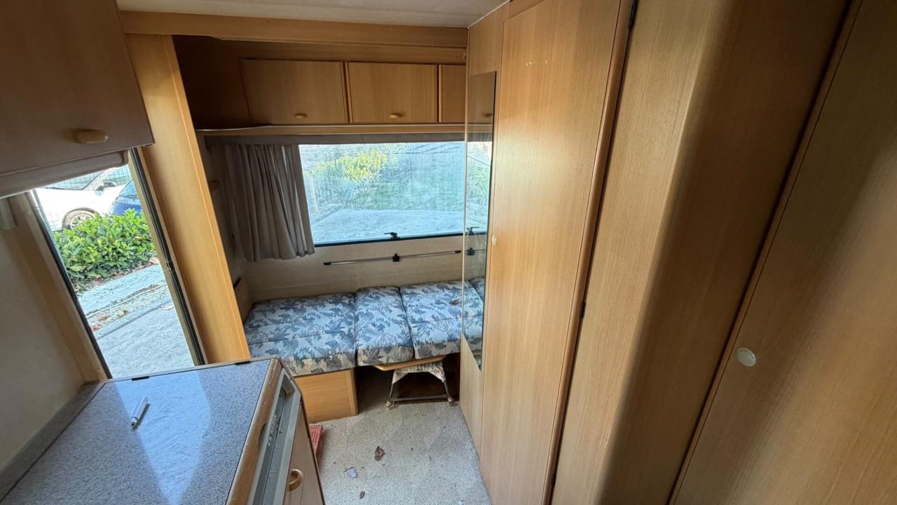 Adria 4052
