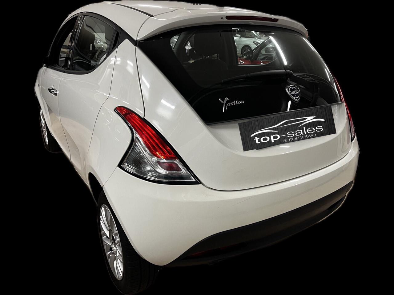 Lancia Ypsilon 0.9 TwinAir 85 CV 5 porte Metano Ecochic Gold Perfetta Ok Neopatentati